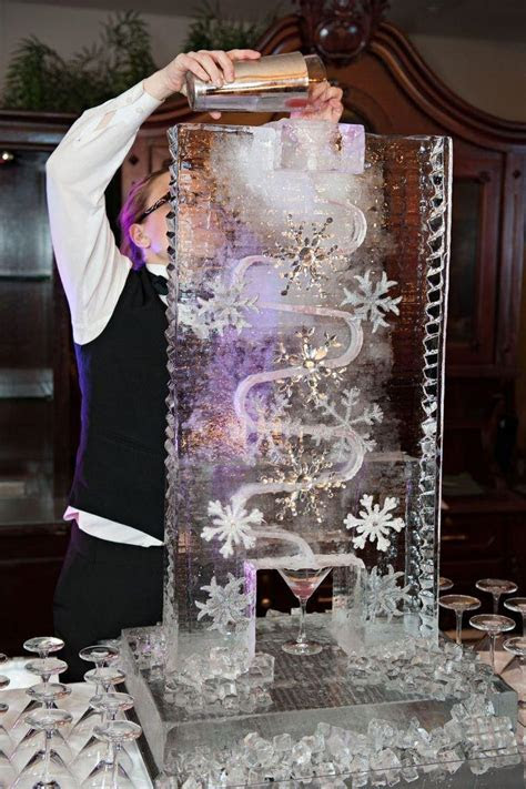 35 Breathtaking Winter Wonderland Inspired Wedding Ideas 35 Breathtaking Winter Wonderland Inspired Wedding Ideas