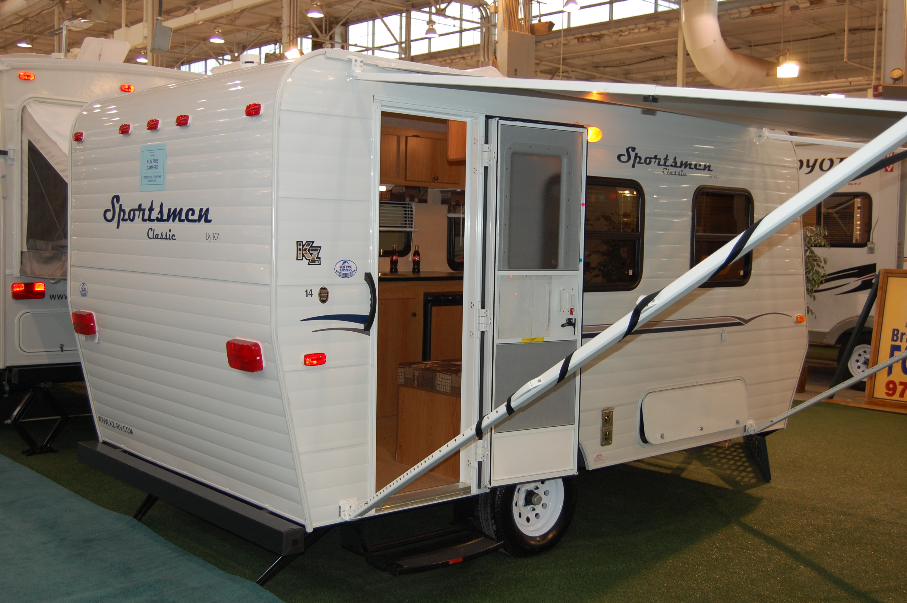 smallest travel trailer with a dry bath