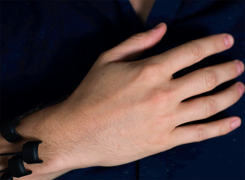 -Y-movimiento-control de voz-Designboom-01