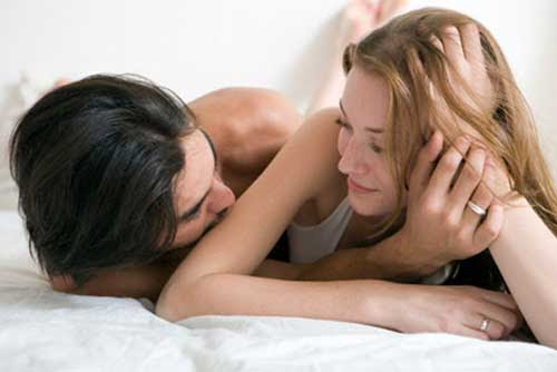 Những điểm khiến nàng “dậy sóng”, Sức khỏe đời sống, Diem khien nang day song, mai toc, gay, xuong don, eo lung, dau goi, long ban tay, dai tai, chan, dui, xuong chau, chuyen ay, nhay cam, suc khoe, bao.