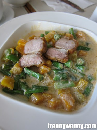 villa cafe 5