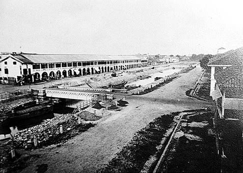 Công trường xây dựng phố Charner trên kênh trung tâm (1866).