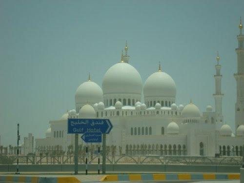 Masjid Zayed(2) terbesar dunia3 di Abudabi