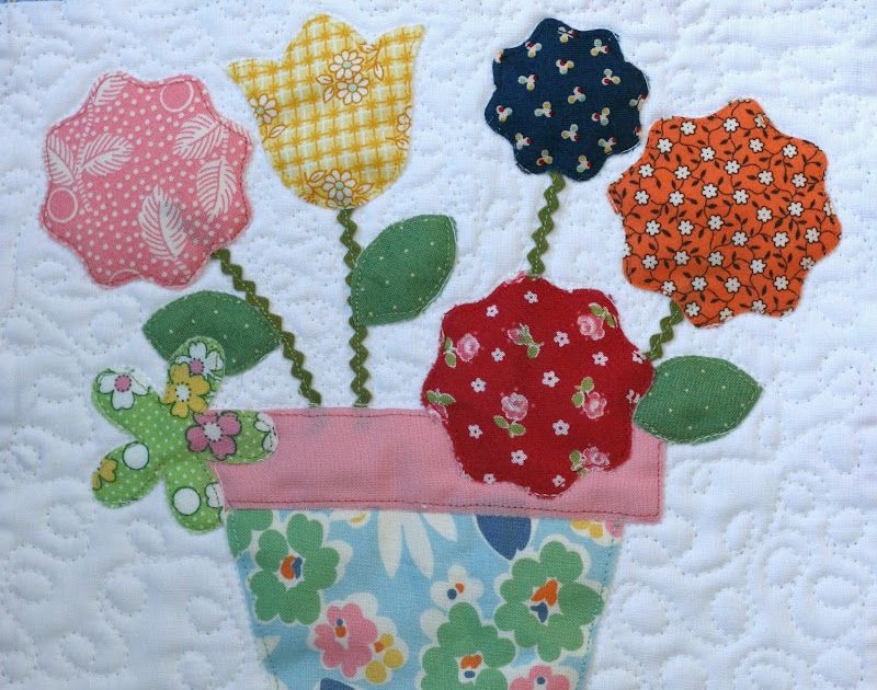 piece-n-quilt-flea-market-flower-pot-custom-machine-quilting-by-natalia-bonner