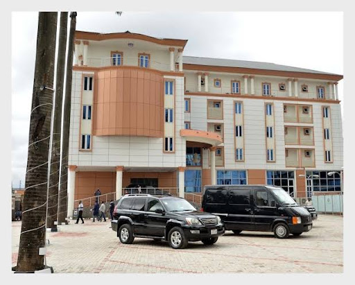 R And A City Hotel Ikeja, 2 Majekodunmi St, Allen, Ikeja, Nigeria, Pediatrician, state Lagos