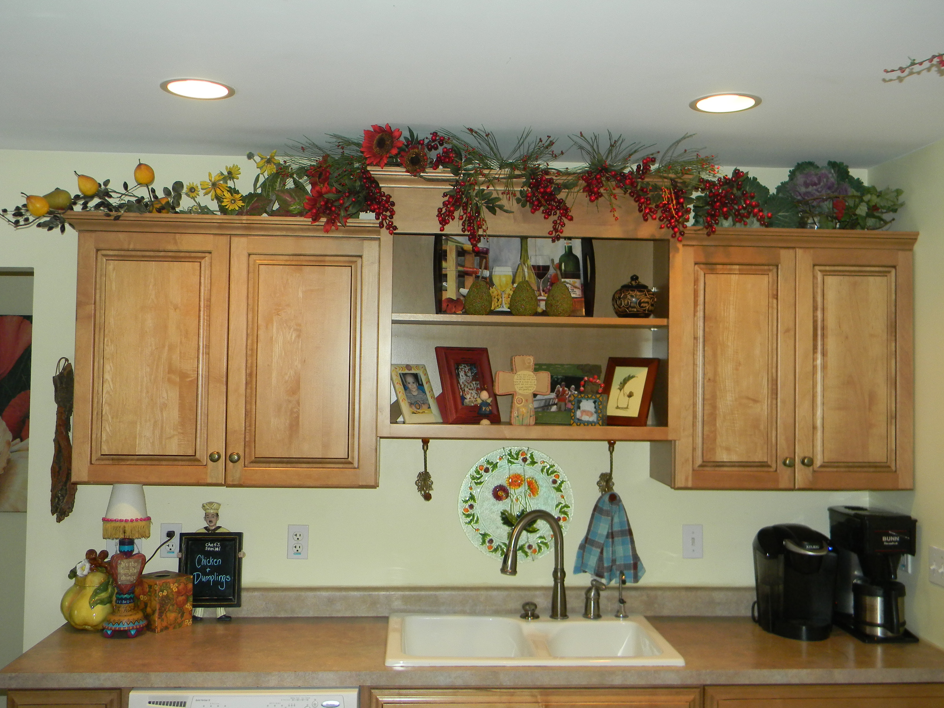 Decorations On Kitchen 18 Ideas for Decorating Above Kitchen