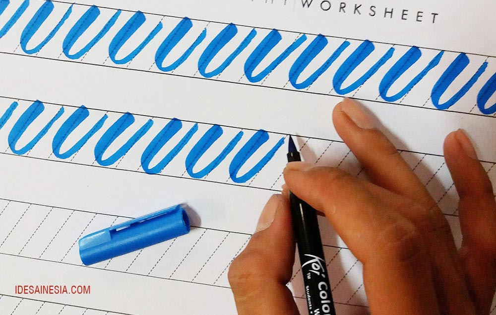 Free Gambar Tutorial Dasar Belajar Kaligrafi Dengan Brush Pen Idesainesia Terbaru oleh Cikimm.com