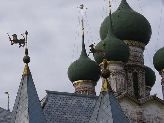 Veliki Rostov, towers and my two favorite weather-cocks: a lion (Muska?) and a deer