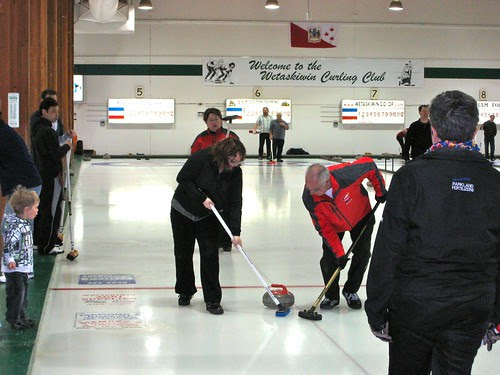 Even the kids love curling here