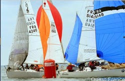 J/24s sailing SPI Ouest France
