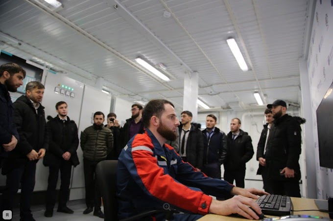Чеченским студентам показали работу первой цифровой подстанции в СКФО