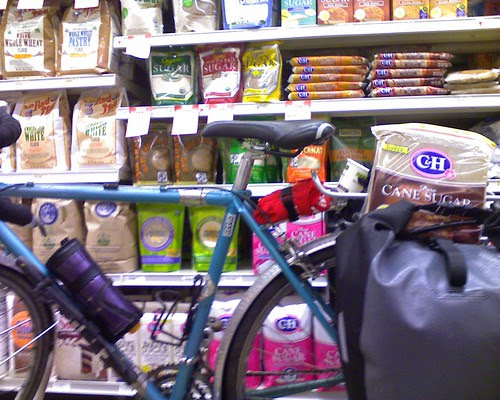 Utilitaire #9, Grocery store
