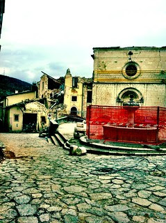 L'Aquila post-sisma - Marco Ciaffone de marco.ciaffone, sur Flickr L'Aquila post-sisma - Marco Ciaffone