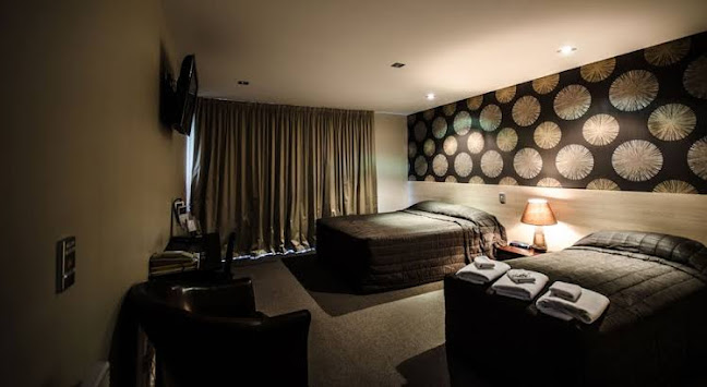 Reviews of The Racecourse Hotel & Motor Lodge in Christchurch - Golf club