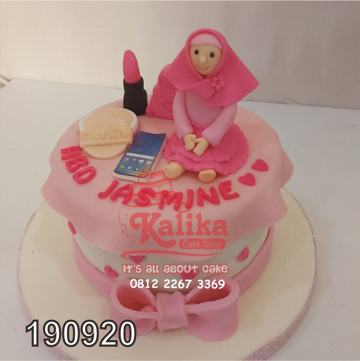 Kue Ulang Tahun Gambar Wanita Hijab foto cewek cantik