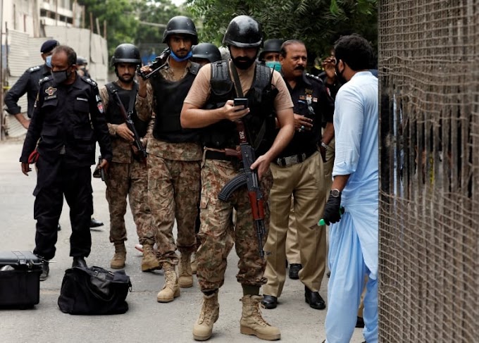 Gunmen attack Karachi stock exchange, killing at least 3