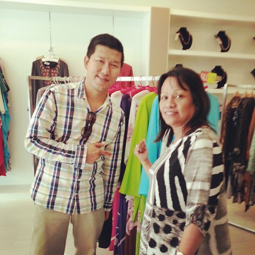 Meet Kak Kay Maria, empunya butik. Dapatkan baju raya wanita lelaki kat sini