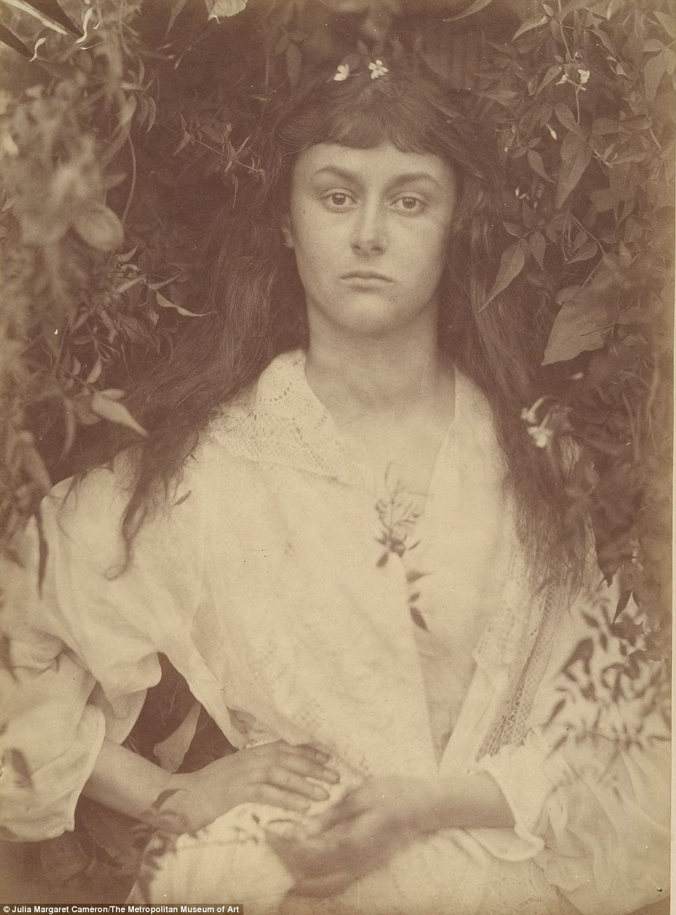 Pomona: The Roman goddess of gardens and fruit trees. Here, Alice Liddell (1852¿1934) who, as a child, was Lewis Carroll¿s muse and frequent photographic model - posed for Cameron a dozen times in August and September 1872