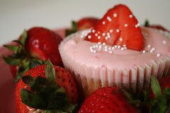 strawberry daiquiri cupcakes
