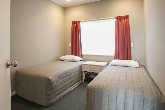 Reviews of Cornwall Motor Lodge in Palmerston North - Hotel