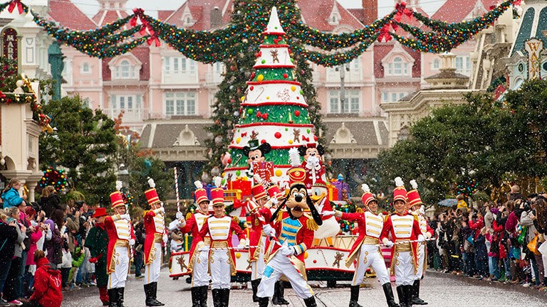 Christmas Disneyland 2020 | 2020 Christmas Tree