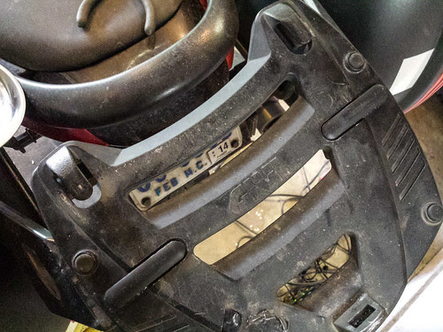 Tightening Givi Top Case Rack