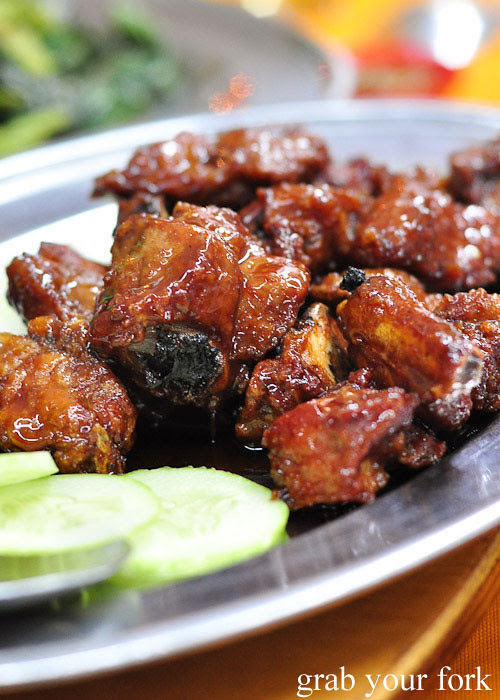 Crab, marmite pork ribs and 1m roti, Kuala Lumpur, Malaysia | Grab Your ...