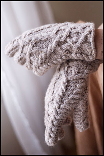 Almeara Gloves