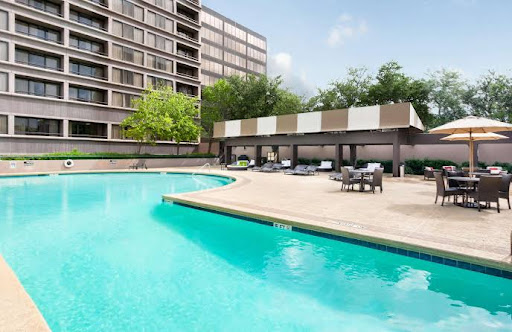 DoubleTree by Hilton Hotel & Suites Houston by the Galleria
