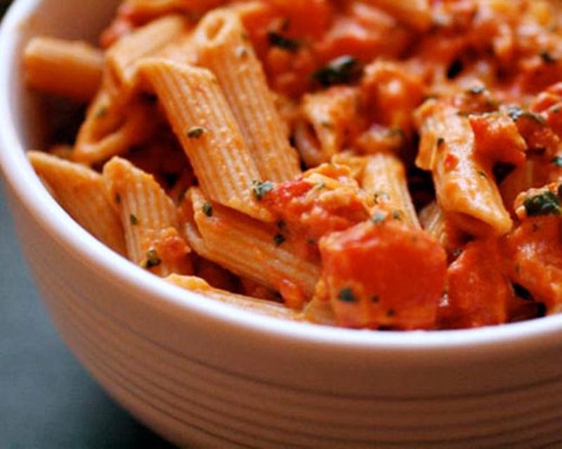 Recipe of Pasta in Urdu by Chef Zakir In Hindi Salad with White Sauce