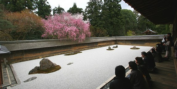 http://www.japan-guide.com/g2/3909_11.jpg