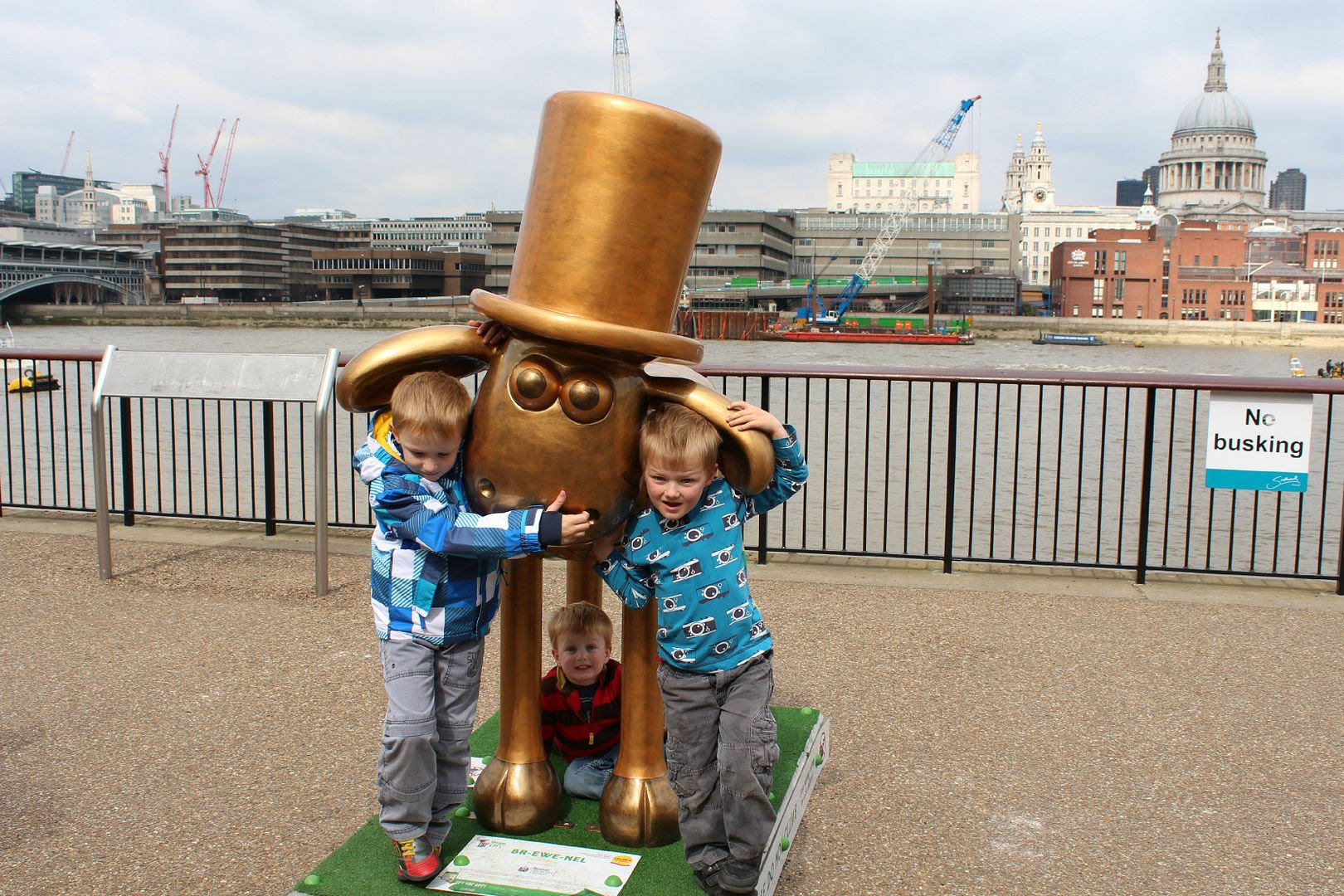 golden shaun the sheep
