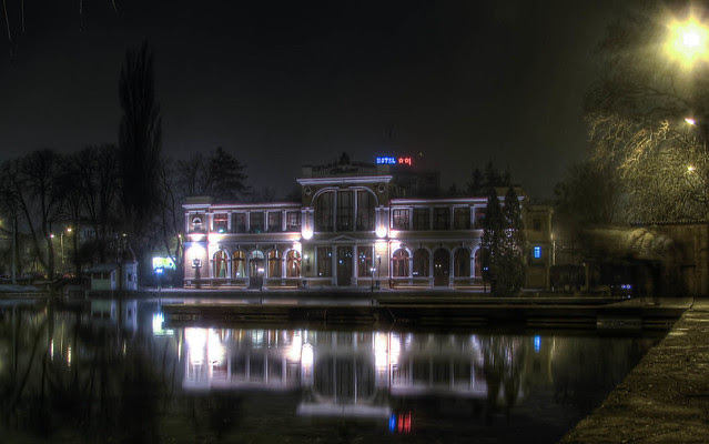 Chios and the central park pond