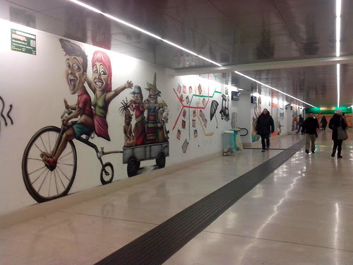 #Escoadisola con i graffiti di Stazione Garibaldi by Ylbert Durishti