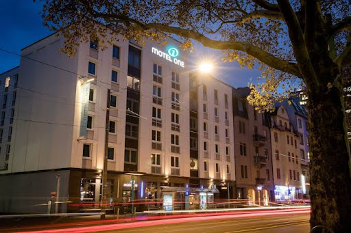 Hotel Motel One Frankfurt-Ostend