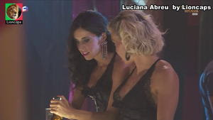 Luciana Abreu super sensual na novela Terra Brava