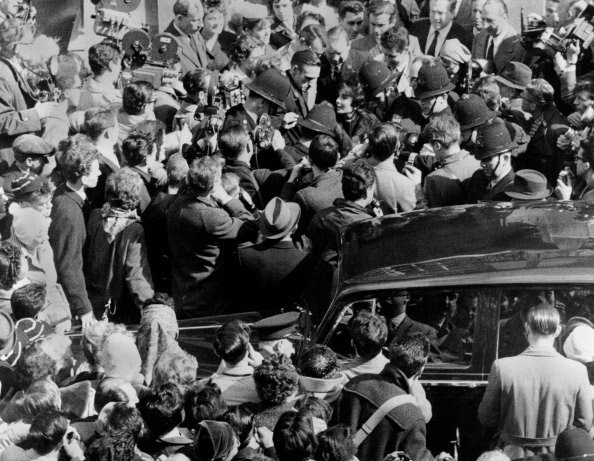 After an Hospitalization for Pneumonia, Elizabeth Taylor leaves clinic in 1961 After an Hospitalization for Pneumonia, Elizabeth Taylor leaves clinic in 1961