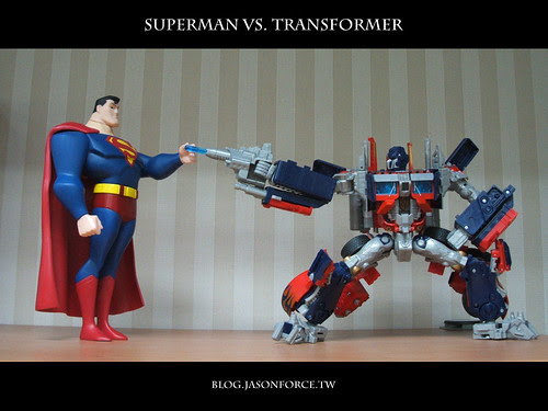 superman_vs_transformer_1