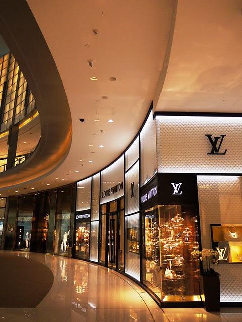 Prada Handbags: Louis Vuitton Handbags Dubai Mall