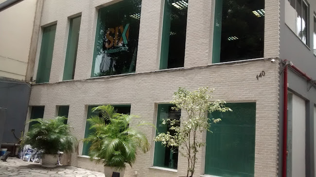 Six Athletic Club - Academia