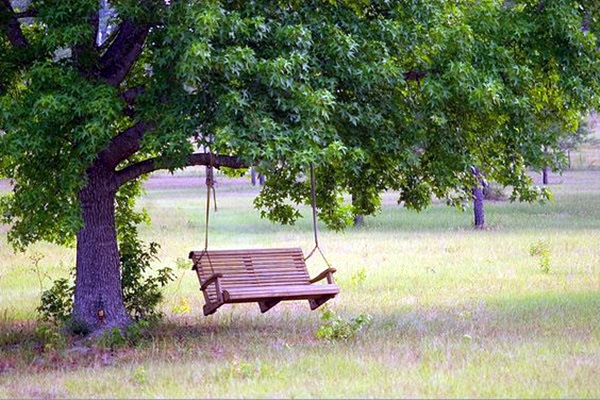 DIY Tree Swing Ideas For More Family Time (35)