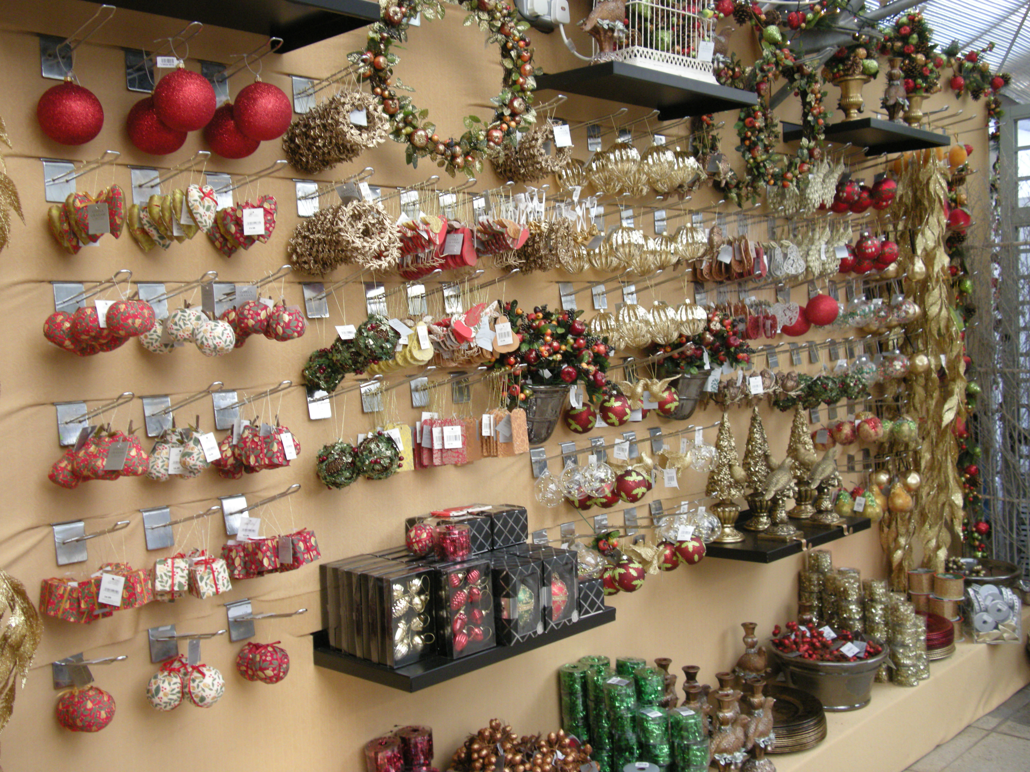 Best Online Christmas Decoration Store - Greet Kris