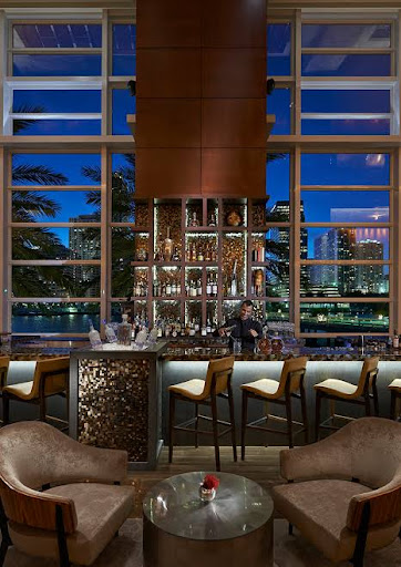 Luxury Hotel «Mandarin Oriental, Miami», reviews and photos, 500 Brickell Key Dr, Miami, FL 33131, USA