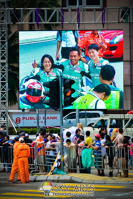 Petronas Motorsport Demo Run 2013 KLCC 17 March | TianChad.com