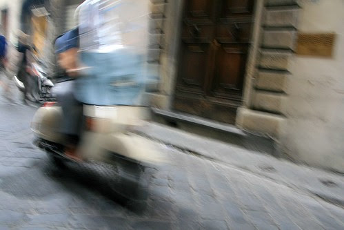 Vespa dans les rues de Firenze
