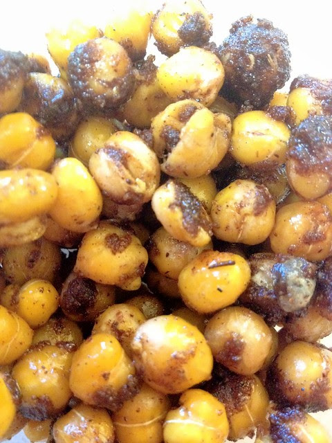 Sweet and salty roasted chickpeas
