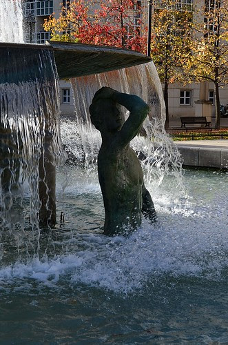 Statue