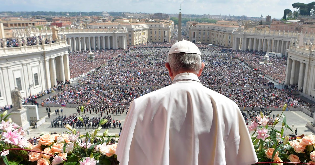 pope-francis-shifts-vatican-s-tone-with-simple-acts-the-new-york-times