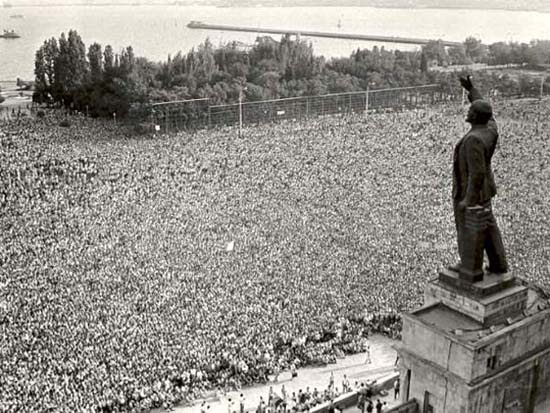 Massive rally at the Lenin Square of Baku, 1988