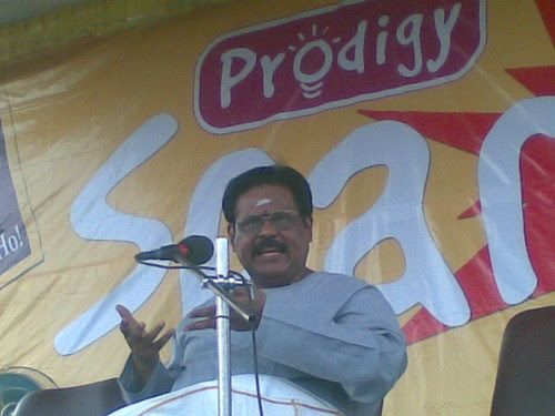 Suki Sivam addressing school children